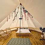 Luksusowy namiot New Generation Camp